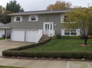 2503 S Newton St, Sioux City, IA 51106