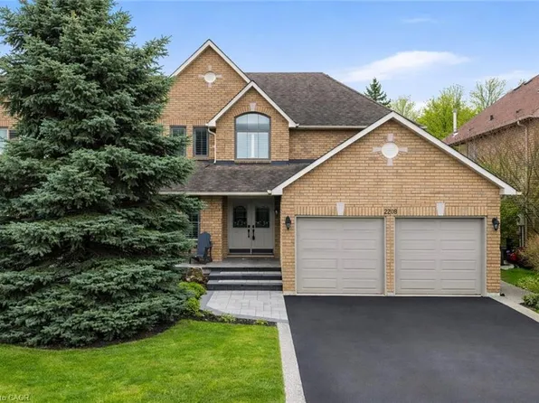 2208 Brays Ln, Oakville, ON L6M 3J7