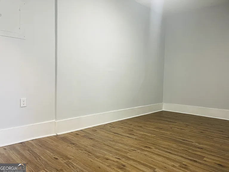 504 Broad St #7 — Photo 9