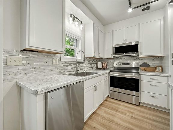 4th image of 312 Holly Avenue