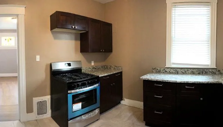 2437 Robertson Ave #2 — Photo 13