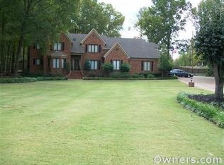 10065 E Country Way Dr, Cordova, TN 38018