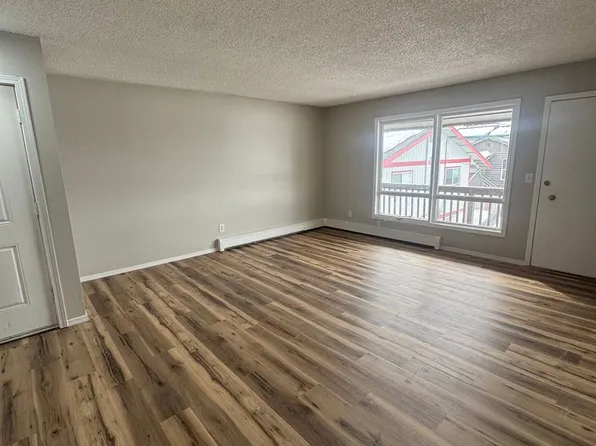 3926 E 3rd Ave - NN50/APM50, 3926 E 3rd Ave APT 6, Anchorage, AK 99508