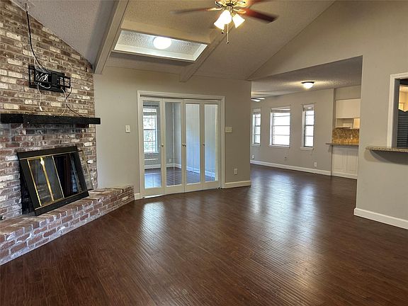 5th image of 1805 King Arthur Ct