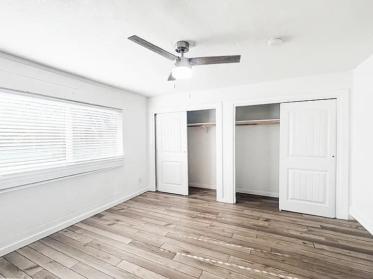 1911 E Amelia Ave #7 — Photo 18