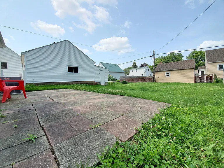 1421 3rd St NE #1 — Photo 9