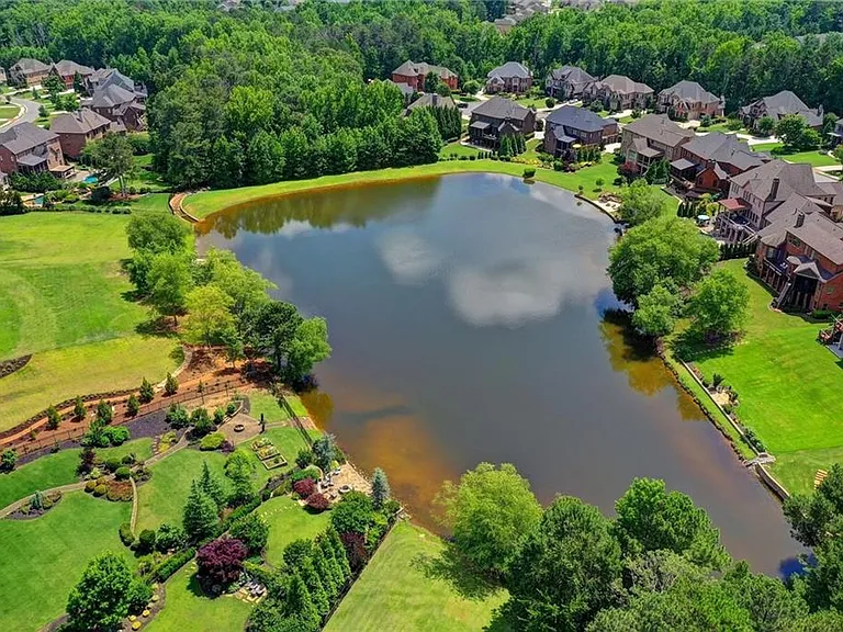 2230 Manor Creek Ct — Photo 66