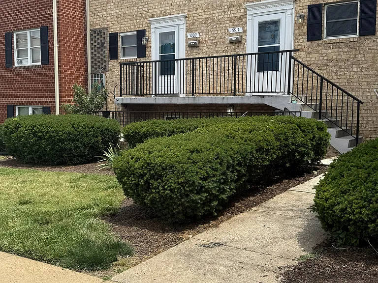 5909 Mayflower Ct — Photo 1