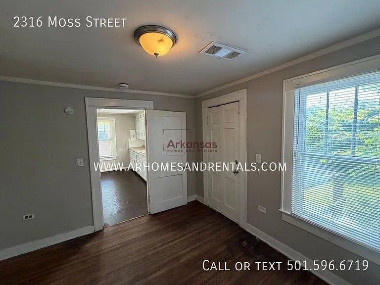 2316 Moss St — Photo 4