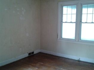 6079 E 10th St, Indianapolis, IN 46219