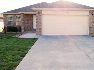 651 S Mahn Ave, Springfield, MO 65802