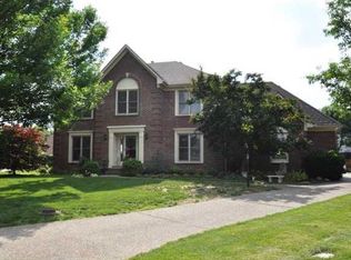 7000 Woods Club Ct, Louisville, KY 40241
