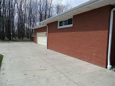 3rd image of 2483 Wilshire Dr
