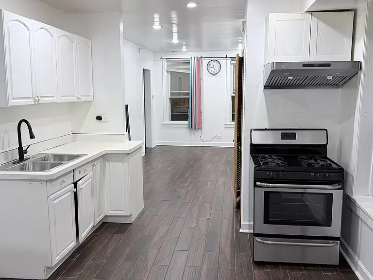 3306 S Union Ave #1 — Photo 3