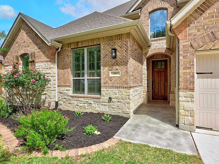 366 Mirafield Ln — Photo 3