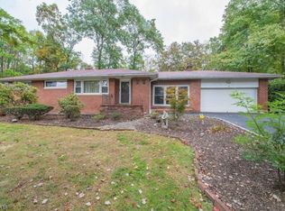 19 Dogwood Cir, Pine Brook, NJ 07058