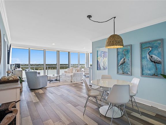 4th image of 3554 Ocean Dr Ph 2S
