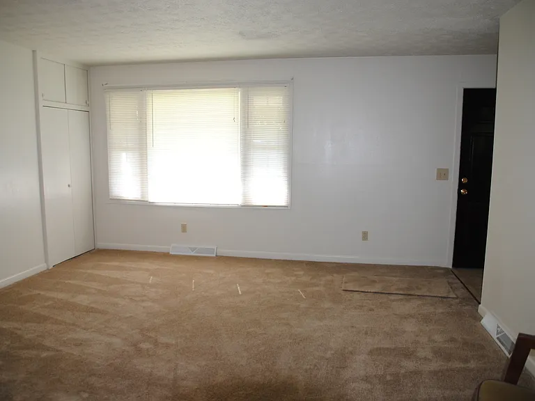 111 Walnut Dr — Photo 9