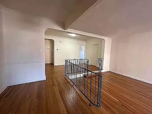 Rented by Voro Purple LLC | media 24