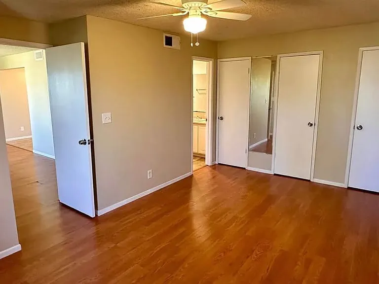 2411 W Hazelwood St #277 — Photo 7