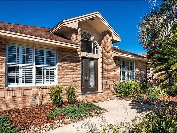 4th image of 576 S Longview Pl