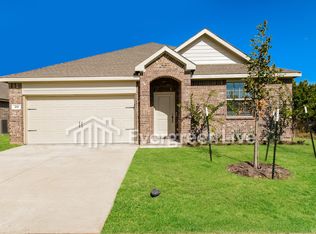210 Jenkinson Dr, Fate, TX 75189