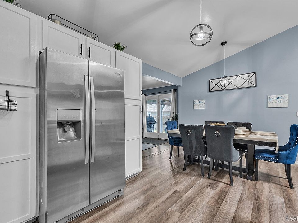 27116 Warner Ave, photo 10