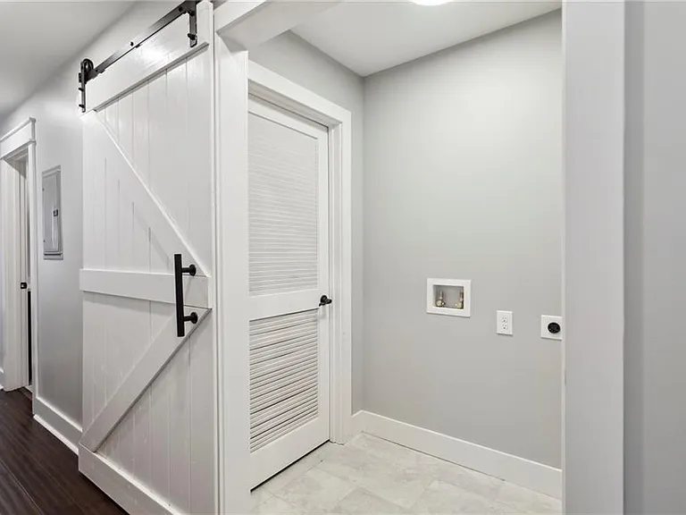 3258 Highland Dr SE — Photo 36