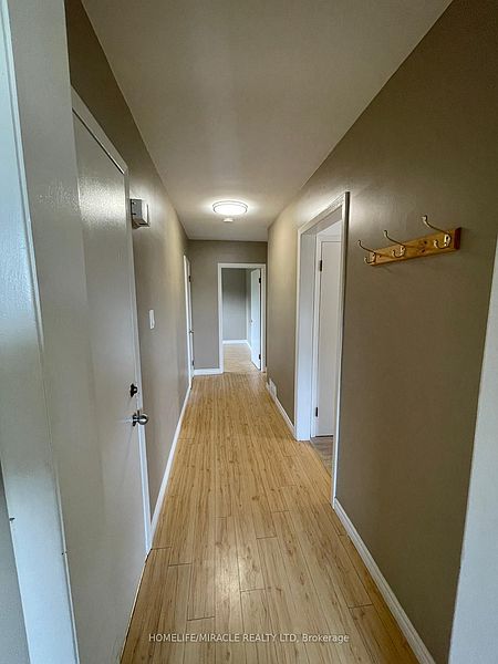 Kitchener Apartment for rent - 3 Bedrooms — photo 3