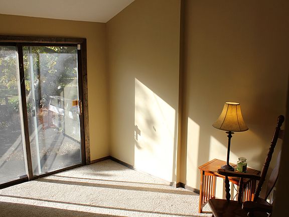 4th image of 8910 Van Buren St NE