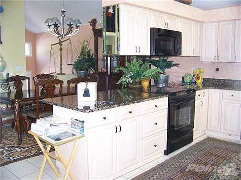 3rd image of 22 Crescent Pl S