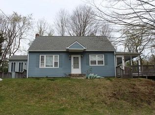 26 Ledgemere Dr, Danbury, CT 06811