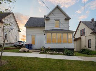 1008 Norwich Ave SW, Grand Rapids, MI 49503