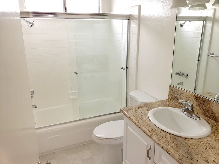 12333 Texas Ave — Photo 29