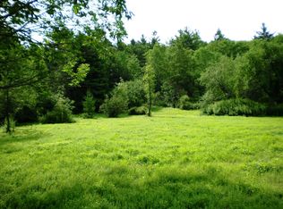 6 E Washington Rd, Hinsdale, MA 01235