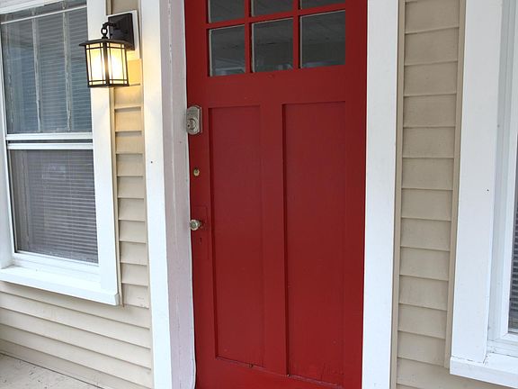 4th image of 415 N West St