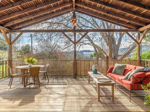 520 Dry Creek Rd, Healdsburg, CA 95448