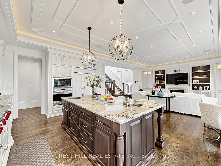 328 Byng Ave — Photo 9