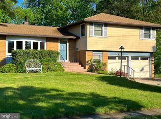 22 Knollwood Dr, Cherry Hill, NJ 08002