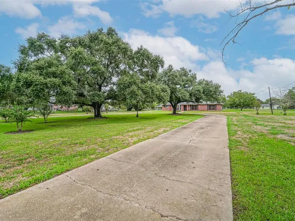 7201 Cemetary Road, Manvel, TX 77578