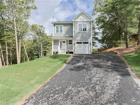 180 W Shore Dr, Exeter, RI 02822