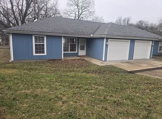211 S Hughes St #A, Windsor, MO 65360