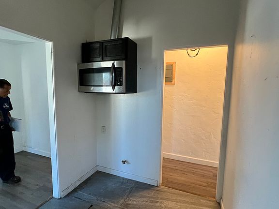5th image of 612 W 57th St #612.5