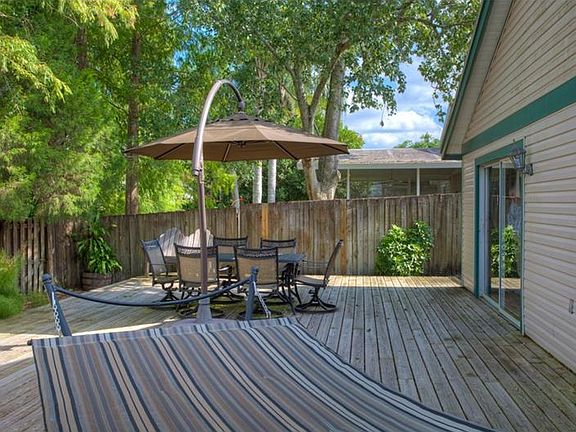 4th image of 6111 Silkdale Ct