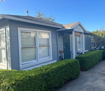 1319 E 25th St, Oakland, CA, 94606