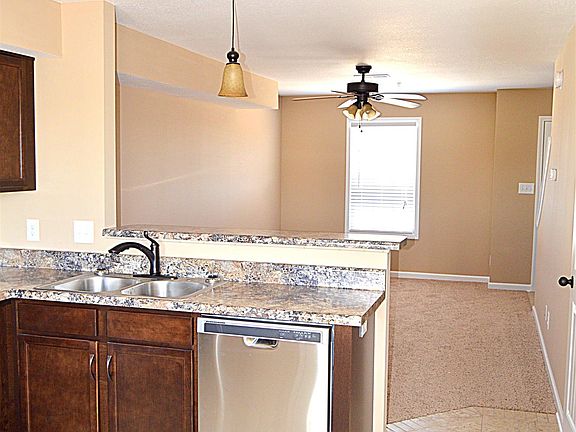 4th image of 1604 Railton Ct APT C