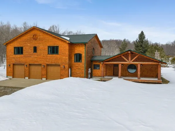 4530 Middle Village Dr, Harbor Springs, MI 49740
