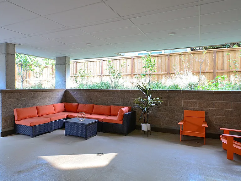 2621 NE 7th Ave — Photo 22