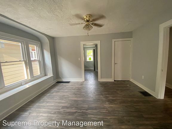 3rd image of 1436 N Belleview Pl