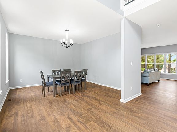 4th image of 4809 Arbor Chase Dr